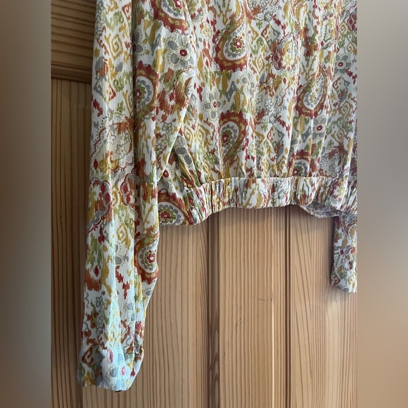 Christian Siriano LightWeight Long sleeve Faux Wrap Paisley Blouse Size M - Picture 9 of 9